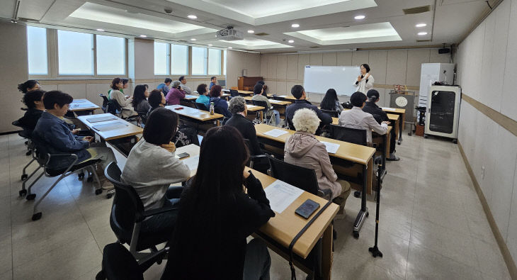 증평문화원 크로키 교육 사진