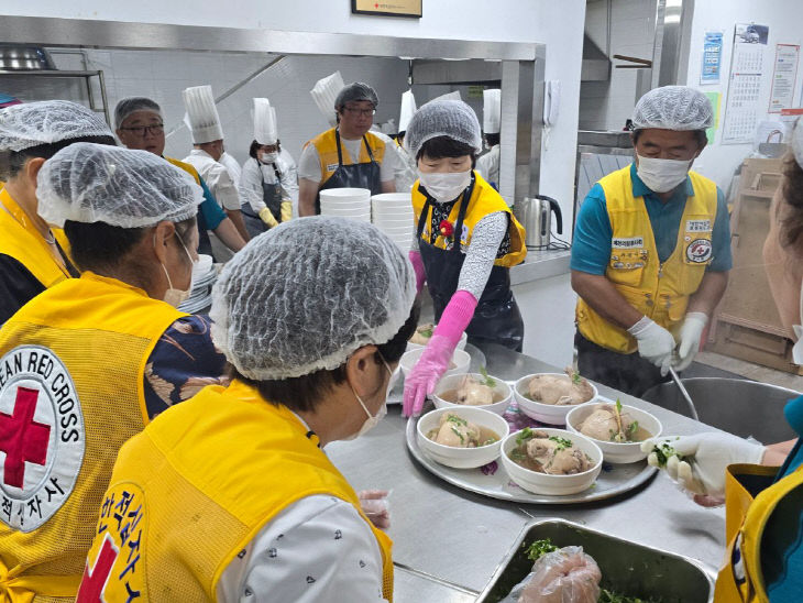 대한적십자사봉사회 ㈜올계 농업회사법인 삼계탕 나눔 봉사