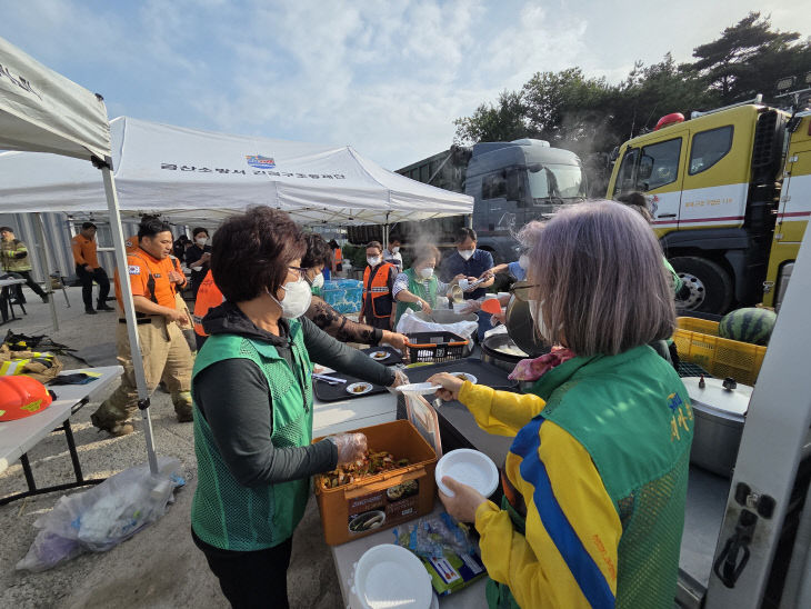 군북면 지역주민 및 단체, 화재 진압활동 지원