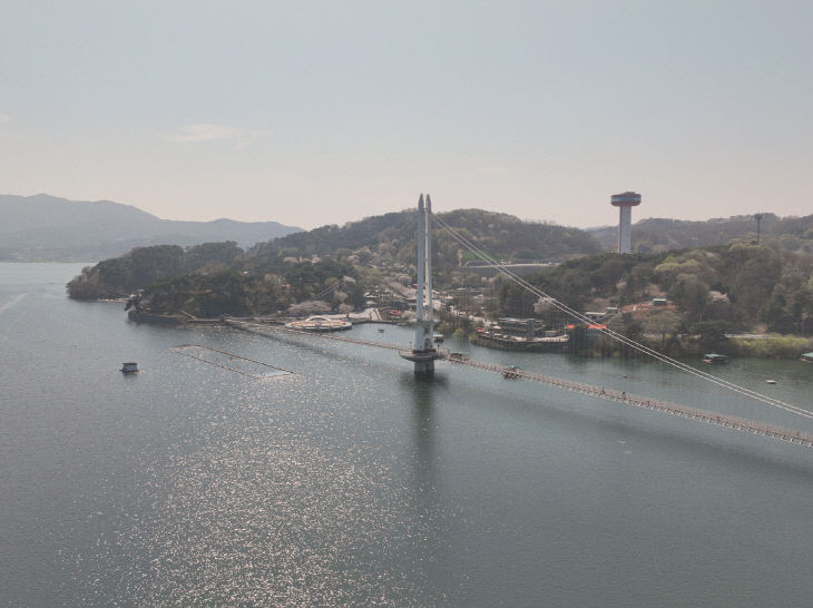 1.예당호 출렁다리 전경