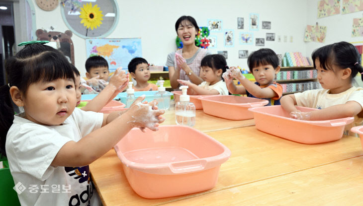 20260615-수족구 예방 손 씻기