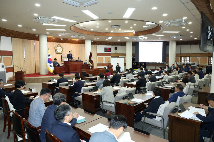 회기 제304회 임시회 개회