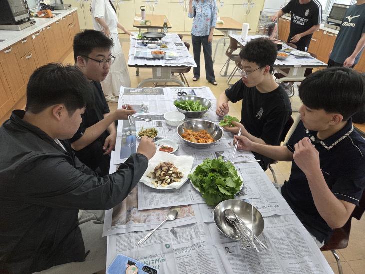 예산 삽교중, 환경동아리 회원들과 사제동행 팜파티 개최 (1)