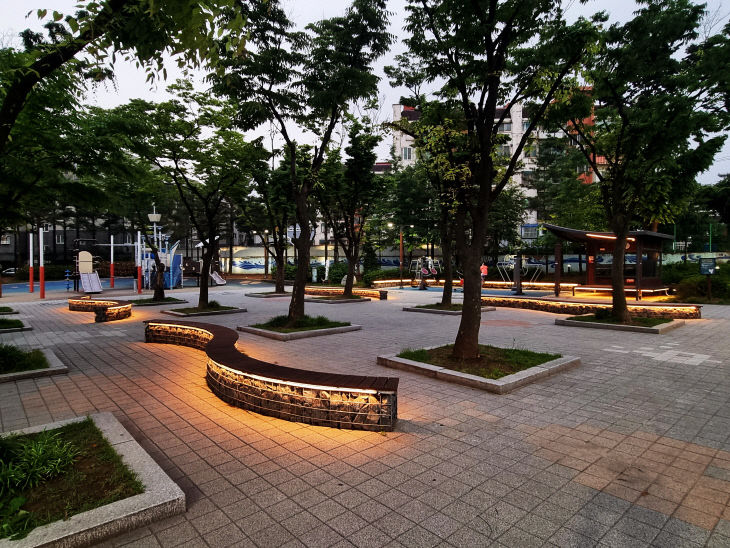 1.인천 동구 만석어린이공원 야간경관 개선사업 완료1