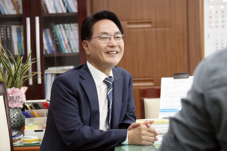 심덕섭 고창군수_인터뷰 사진(5) (1)