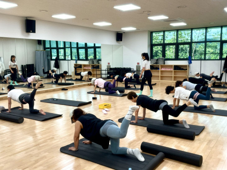 [사진1-2] 계룡국민체육센터 생활체조 프로그램 운영모습
