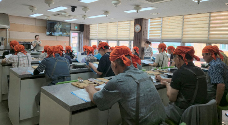 꽃중년 요섹남 관련 사진 (1)