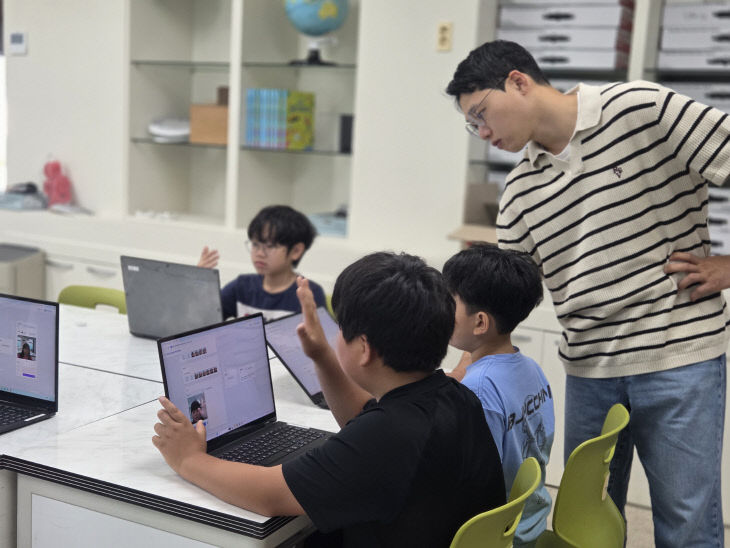 서천 송림초가 운영하고 있는 AI 활용교육