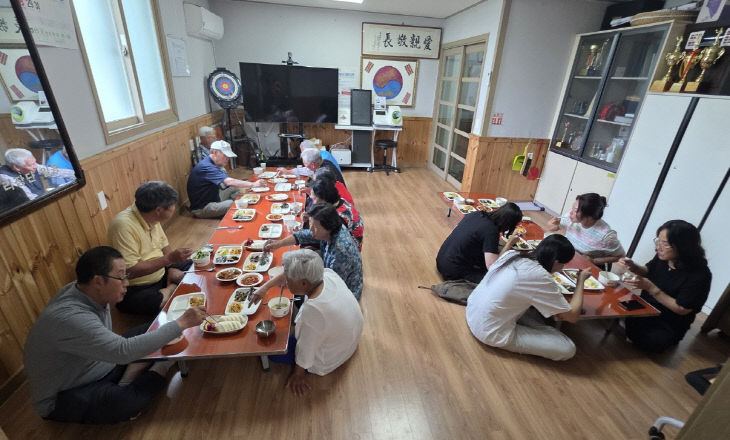 반포면 반찬나눔 사진