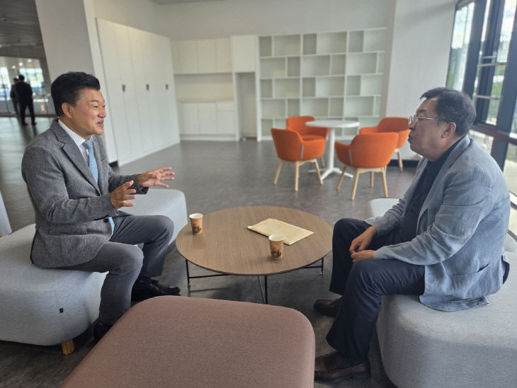 이상천 제천시장 당선인, 신용한 도지사 당선인 면담