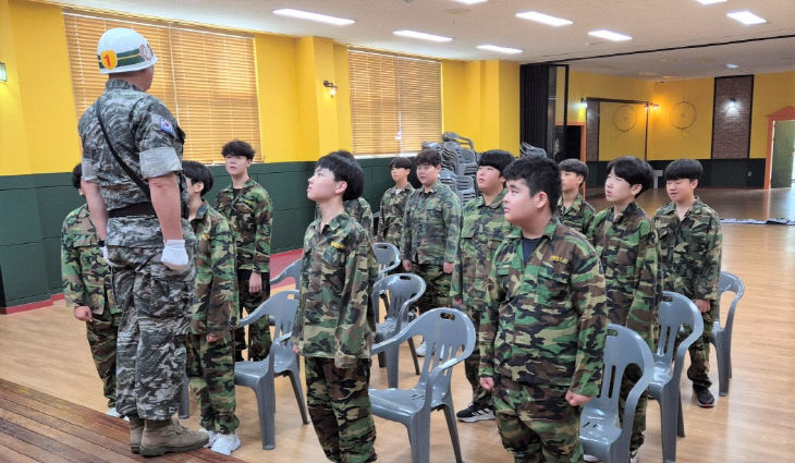 연무중