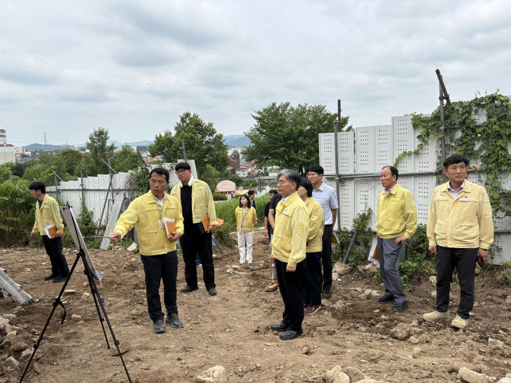 김영식 부군수, 집중호우 대비 현장점검(2)