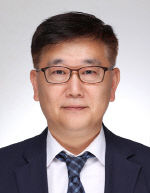 제25대 김진형 부시장 증명사진)