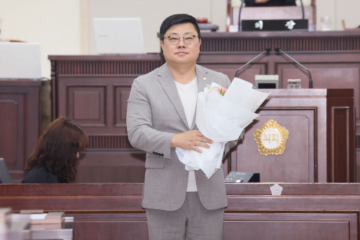 윤구영