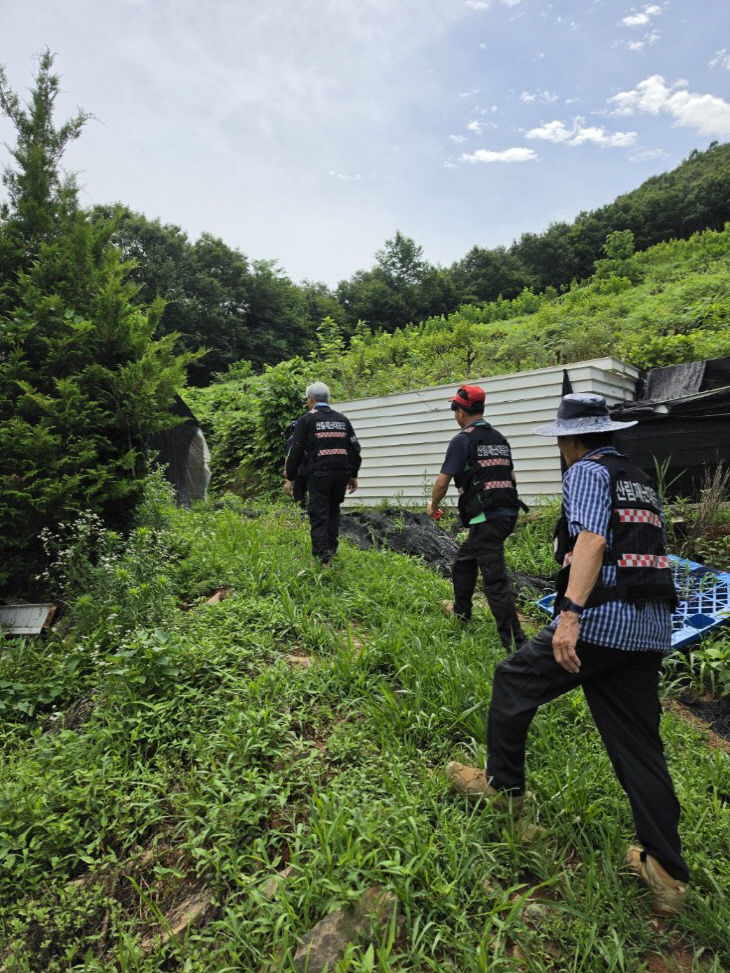 1.산림재난대응단 산사태 취약지역 예찰 모습 (5)