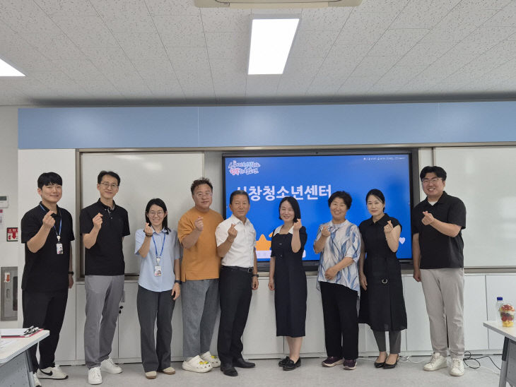 설명회 단체사진