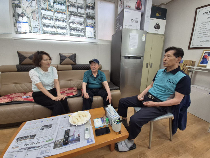 부성2동(변기순 동장 경로당 순회)