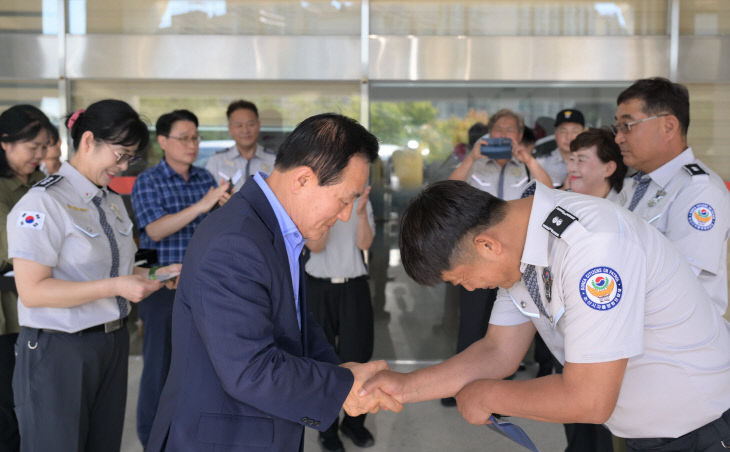 자율방범대 차량전달식 (2)
