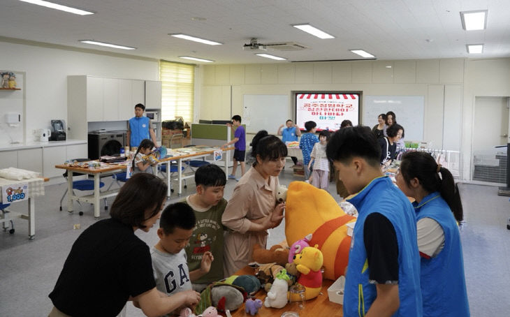 공주정명학교 칭찬한데이 토큰마켓 운영 사진 (2)