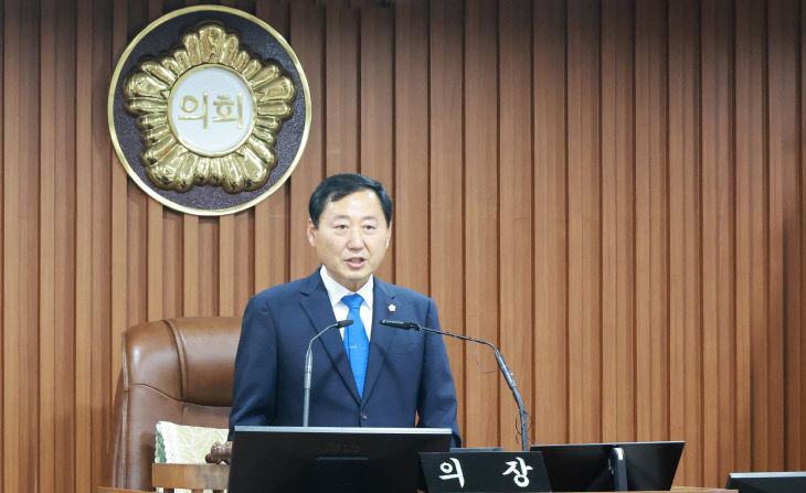 제273회 임시회 개회 이건창 의장님
