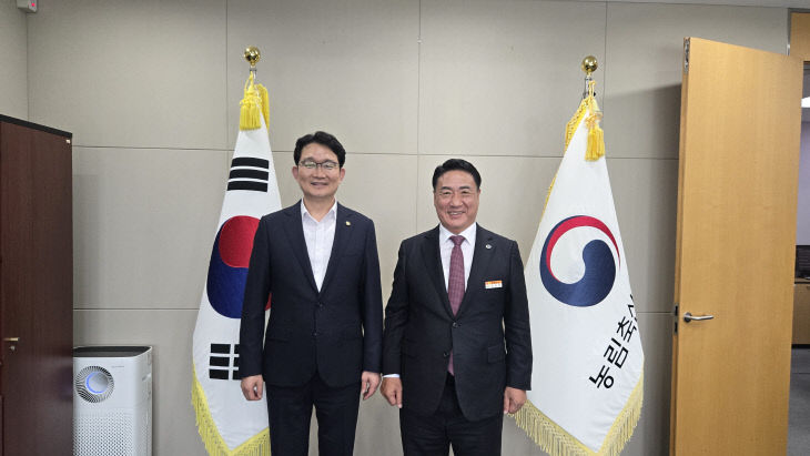 추가1. 정영철 영동군수, 세종정부청사 방문...