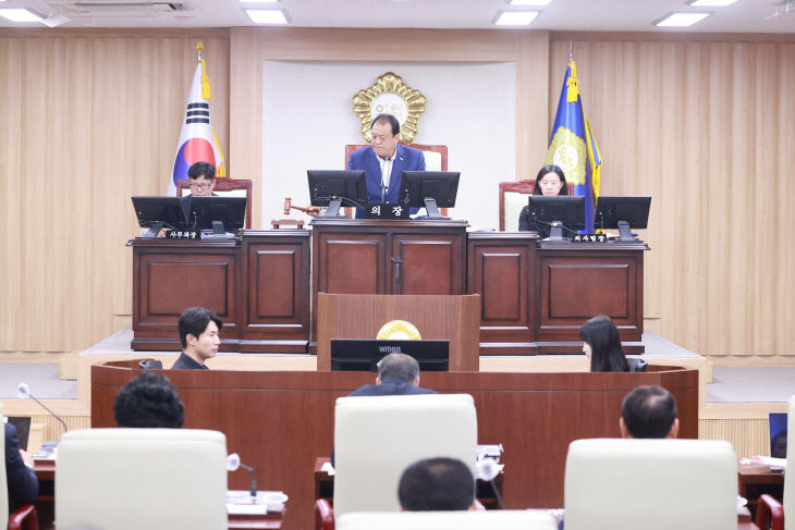 300회 의령군의회 임시회