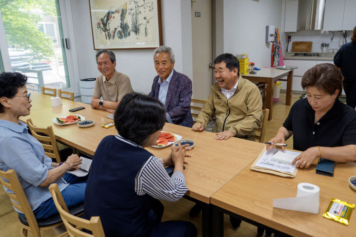 증평군 증평읍 초중9리 경로당 방문 1