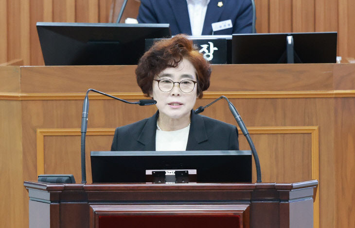 5분발언하는 국중숙 의원