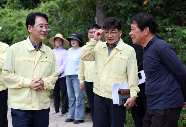 1-보도자료 저수지현장 점검 (3)