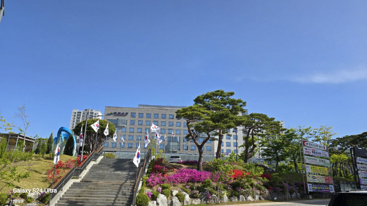 예산군청사(사진=신언기 기자)