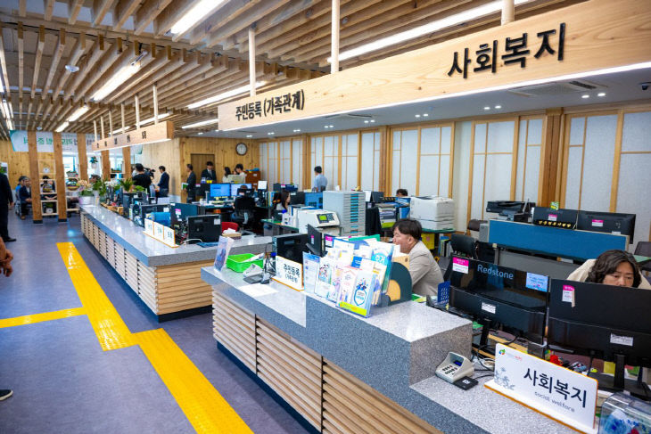 제천시, 산불피해목으로 공공시설 새단장