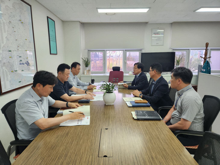 성흥택 부군수 경남도(왼쪽) 이재철 환경산림국장