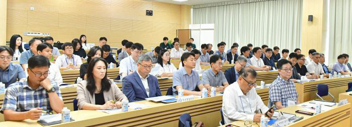 260806_제3차_경영전략워크숍_개최_사진3