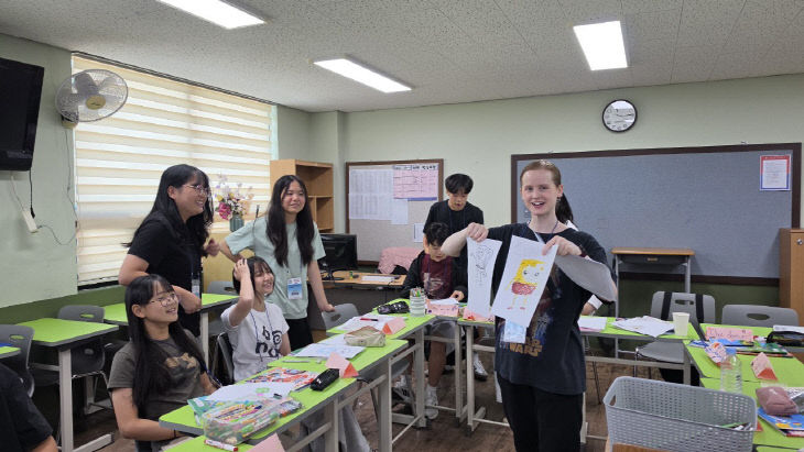 '2026 여름방학 영어캠프' 활동 사진.(사진=음성군 제공)