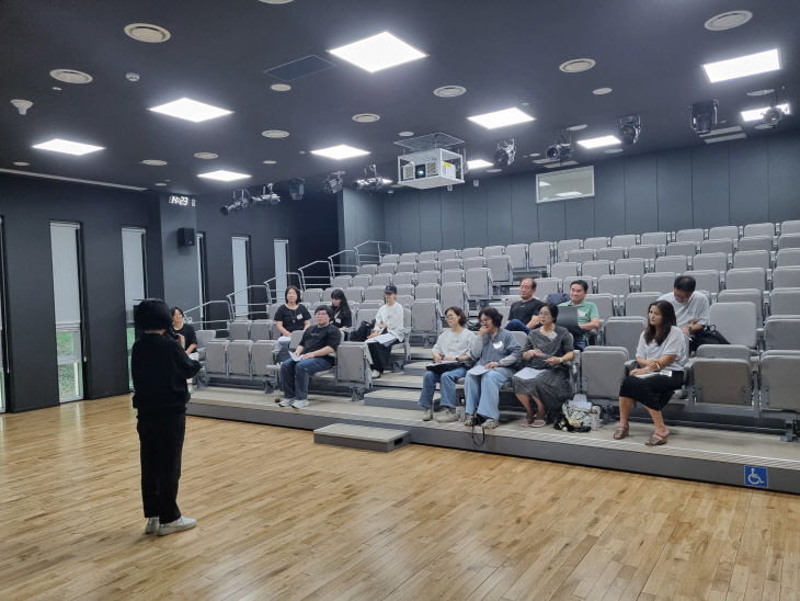 보도 2) 책 펴내기 프로젝트 참가자들(2)