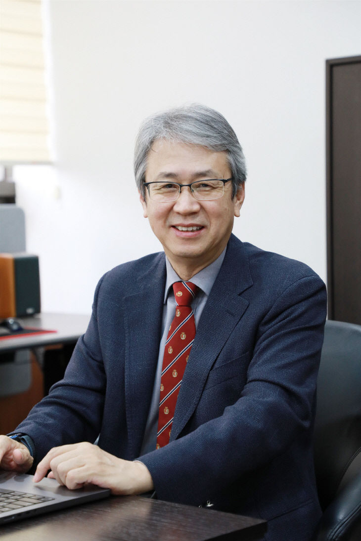 첨부. 신임 김도경 교장 사진