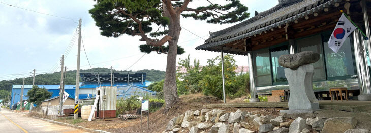 고창군 부안면 인촌마을, 태극기