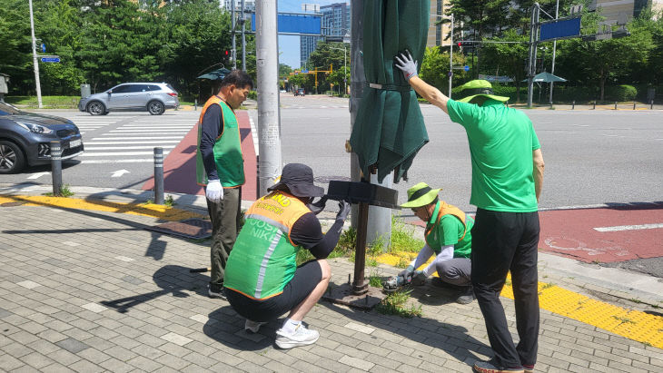 사진 1_그늘막 보수