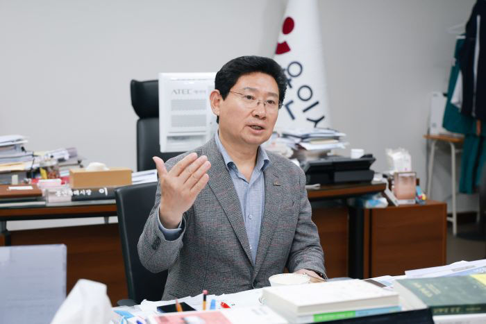 언론사 인터뷰(경제지)17