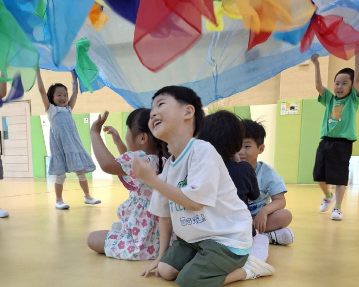 예목유_찾아오는 동화극놀이 사진_1