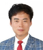 2-2. 이동욱(사진)