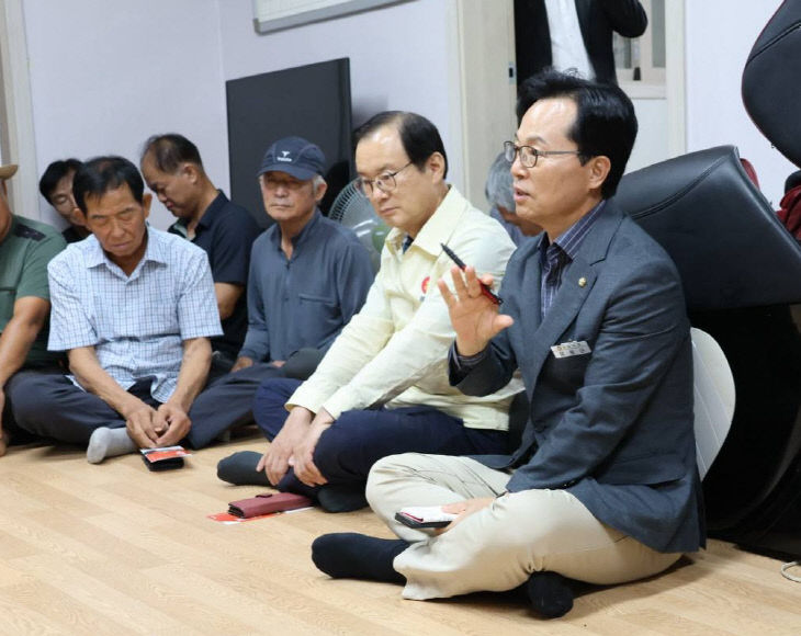 윤용근 의원 정산면 역촌리