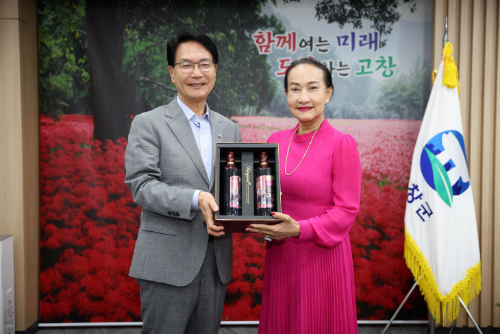 고창군수, 캄보디아 노동직업훈련부 대표단 접견(1)