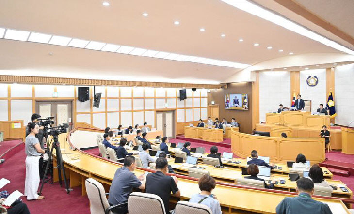 (크기변환)제266회 제1차 정례회 개회