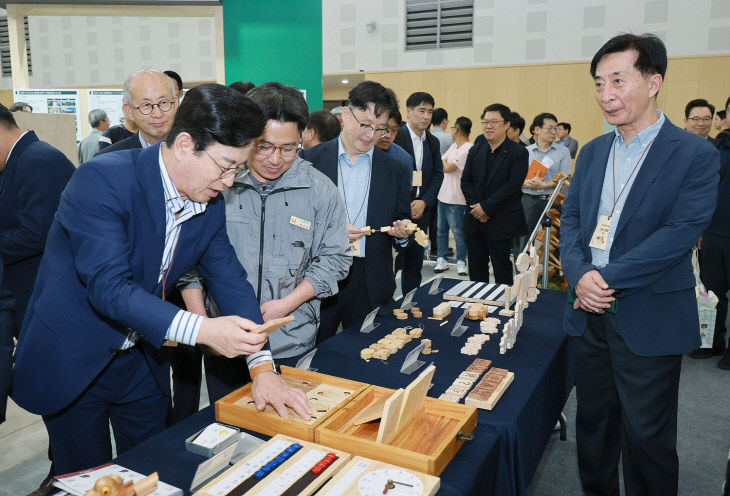 1. 대전시, 2026 대한민국 목재산업박람회 개막 3
