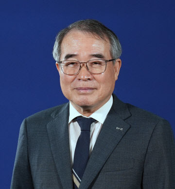 이달영 총장님 사진