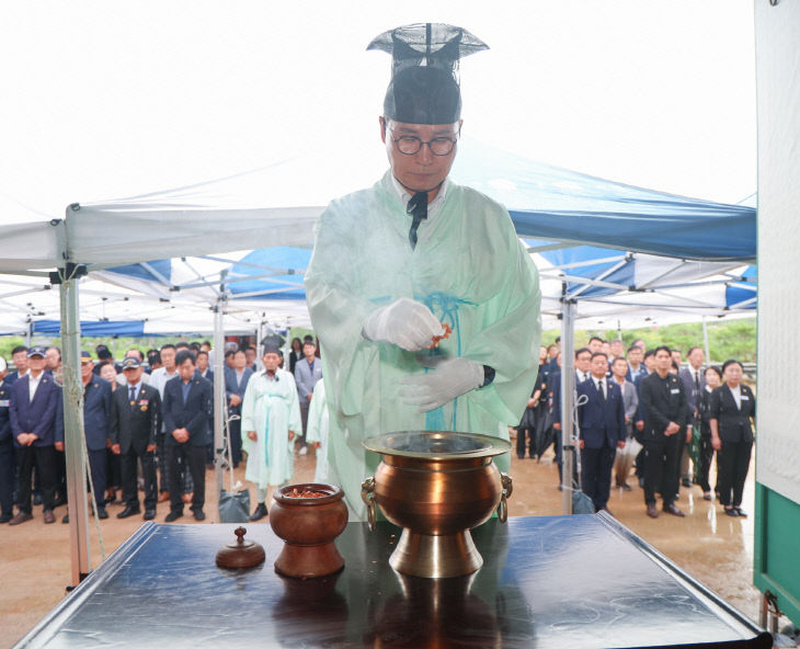 옥파 이종일 선생 추모제향 진행 모습