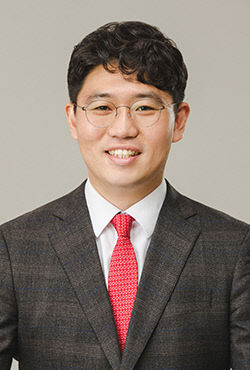 이한국 의원 증명사진