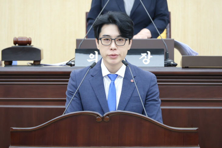 20260902 제295회 정례회 제1차 본회의(정용의원 건의안)