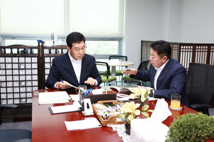 임